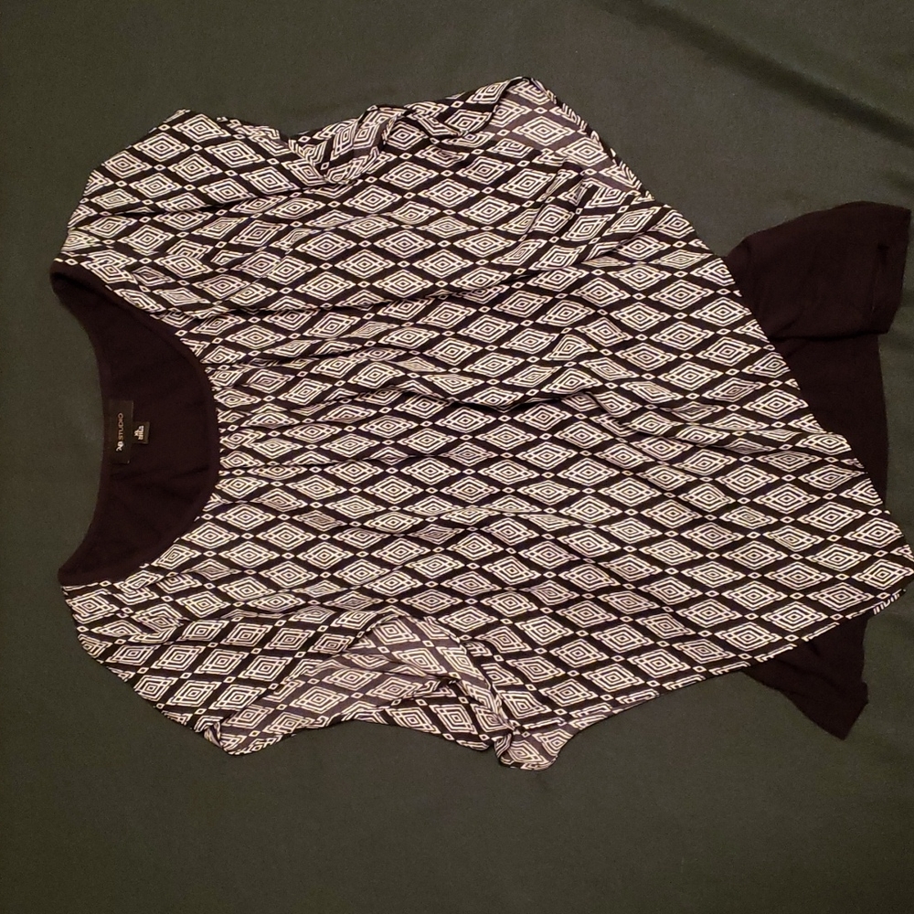 Black & white blouse